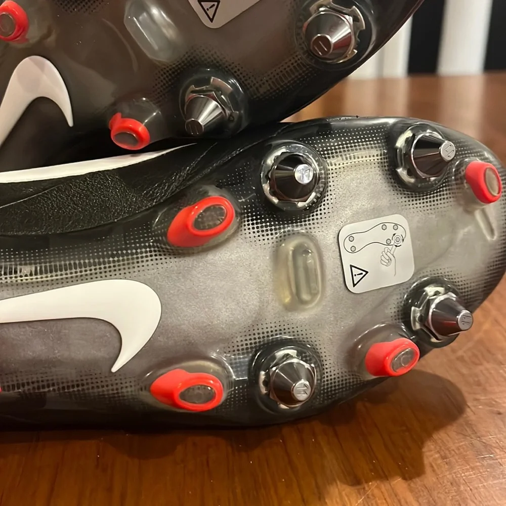 Nike Tiempo Legend IV SG Pro Soccer Cleats Shoes 509041 010 Bosnia Men’s Size 8